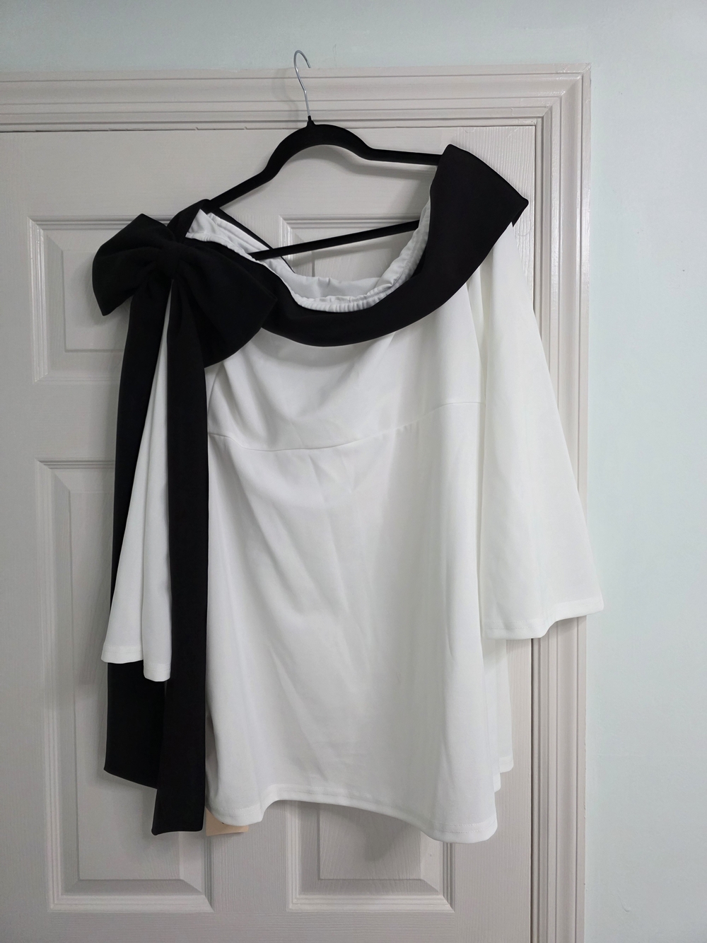SHEIN White Strapless Top with Black Bow Trim